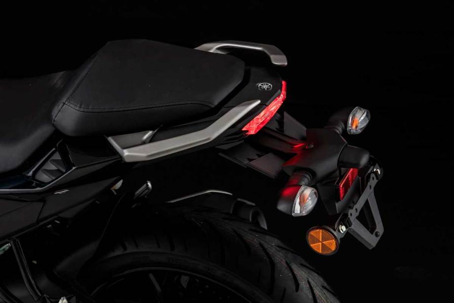 yamaha fz25-13